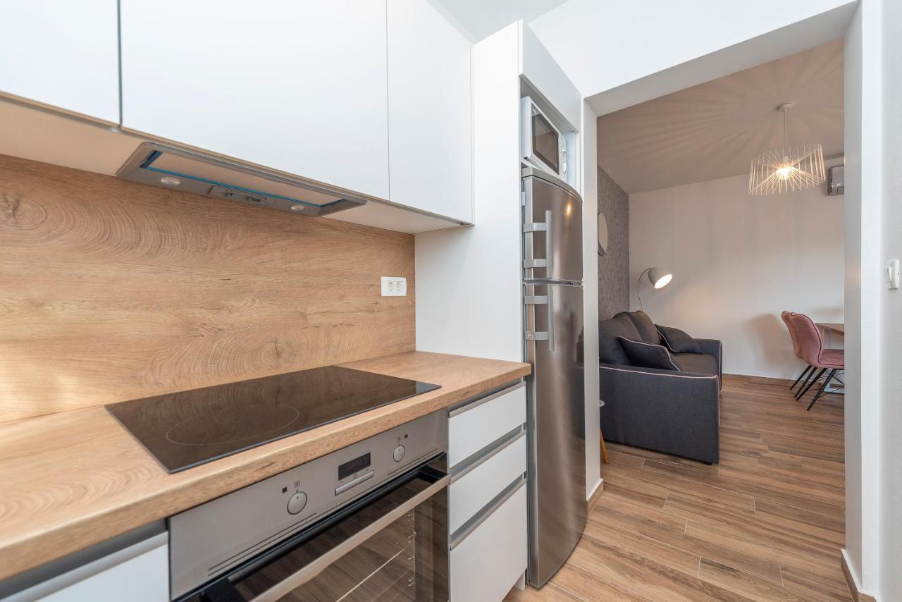 Luxury Apartments - La Vir 5& 6 Εξωτερικό φωτογραφία