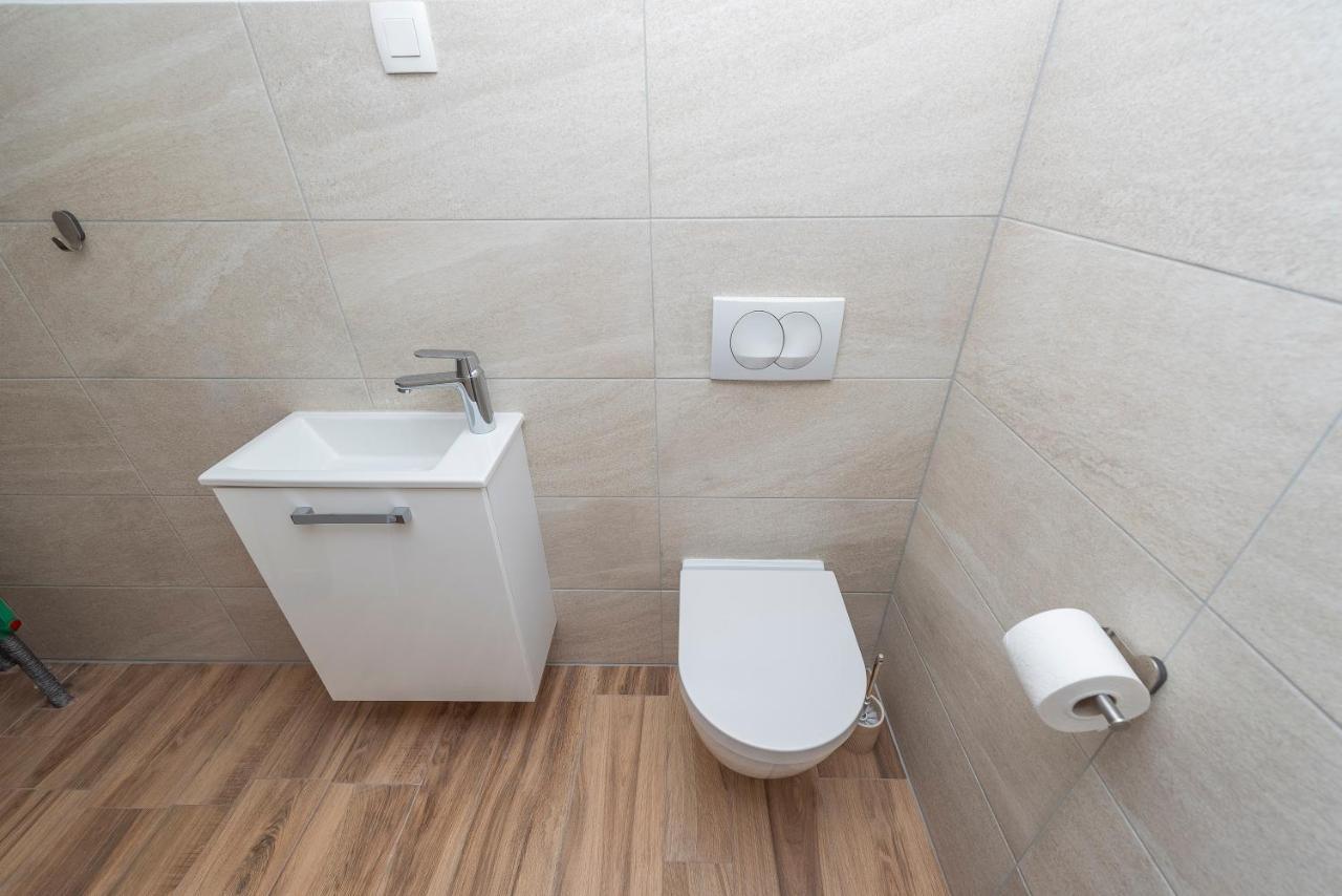 Luxury Apartments - La Vir 5& 6 Εξωτερικό φωτογραφία