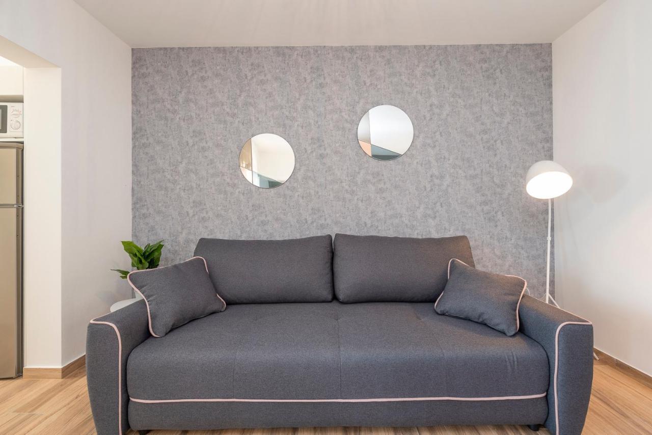 Luxury Apartments - La Vir 5& 6 Εξωτερικό φωτογραφία