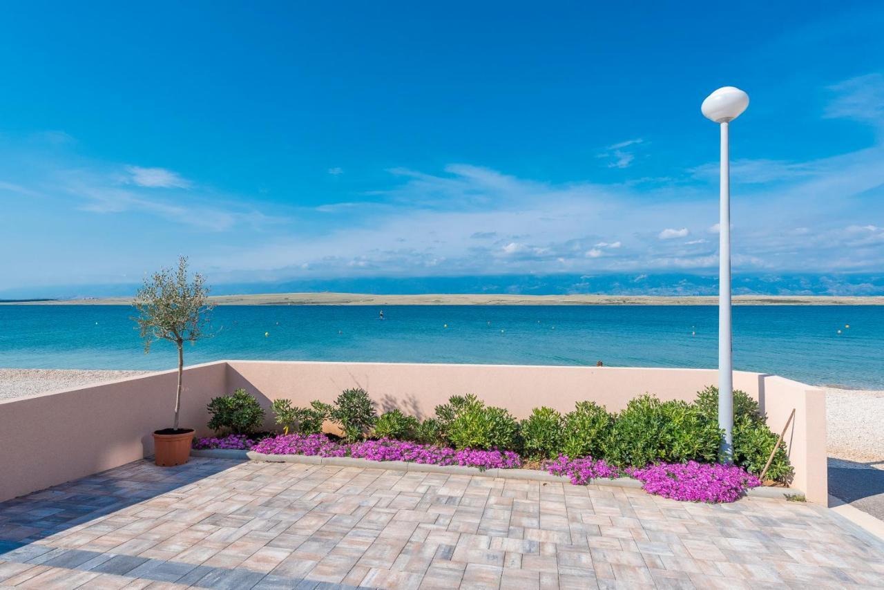 Luxury Apartments - La Vir 5& 6 Εξωτερικό φωτογραφία